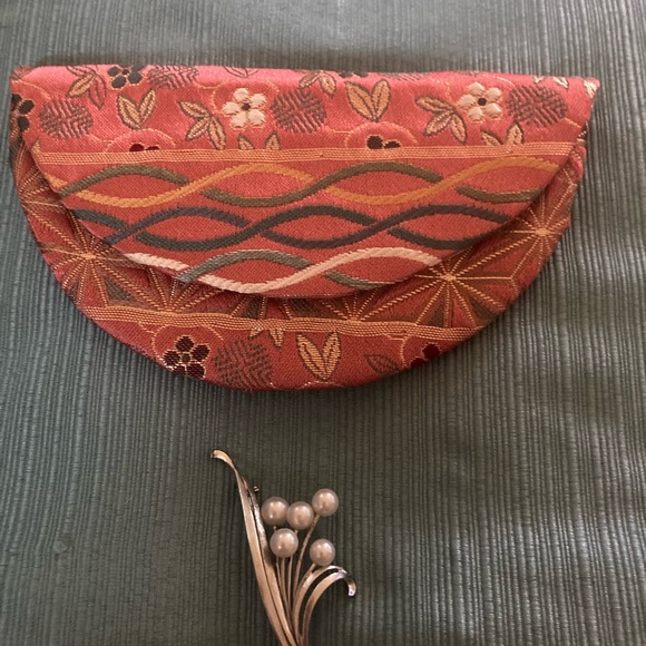 Mikimoto silver bouquet pin - Picture 8 of 8